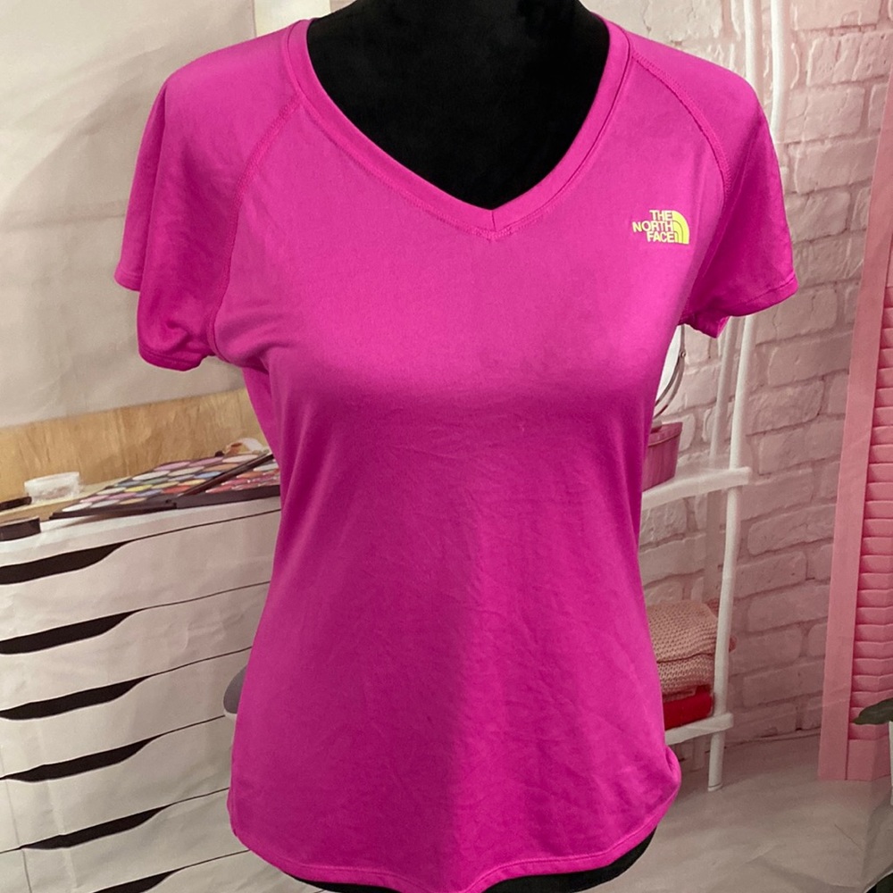 The North Face Hot Pink V Neck T Shirt Size Medium